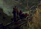 Selfie Perigosa! Adolescente é socorrida após cair de viaduto sobre linha férrea em Vera Cruz