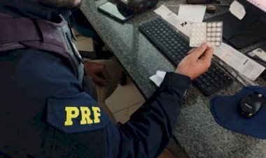 Motorista de carreta é flagrado com comprimidos de 'rebite' na BR-153 em Marília
