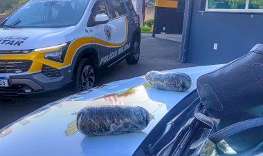 Mulher é flagrada com 2 quilos de maconha em ônibus na SP-333, em Marília
