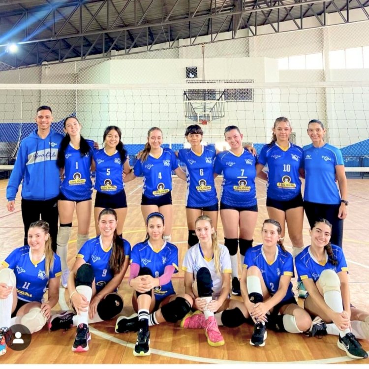 Equipe de Voleibol do Yara Clube Disputa Copas Regionais