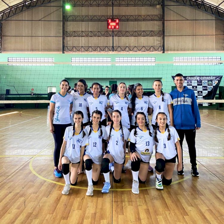 Equipe de Voleibol do Yara Clube Disputa Copas Regionais