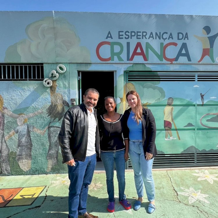 João Pinheiro visita a instituição Esperança da Criança e se compromete com melhorias para as crianças