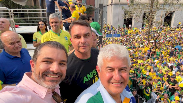João Pinheiro Representa Marília ao Lado de Jair Bolsonaro em Manifestação de 7 de Setembro na Avenida Paulista