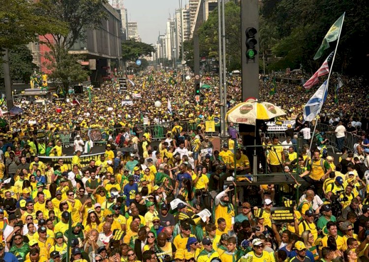 João Pinheiro Representa Marília ao Lado de Jair Bolsonaro em Manifestação de 7 de Setembro na Avenida Paulista