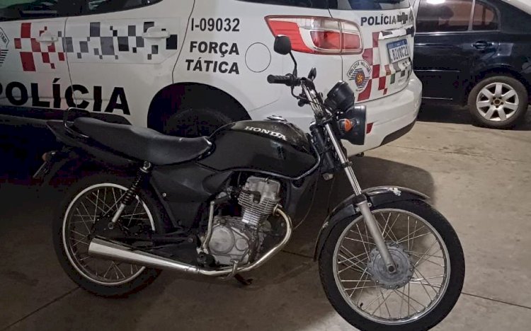 PM recupera moto furtada em Marília