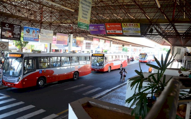 Idosa tem bolsa roubada com cerca de R$ 8.500 no Terminal Urbano de Marília