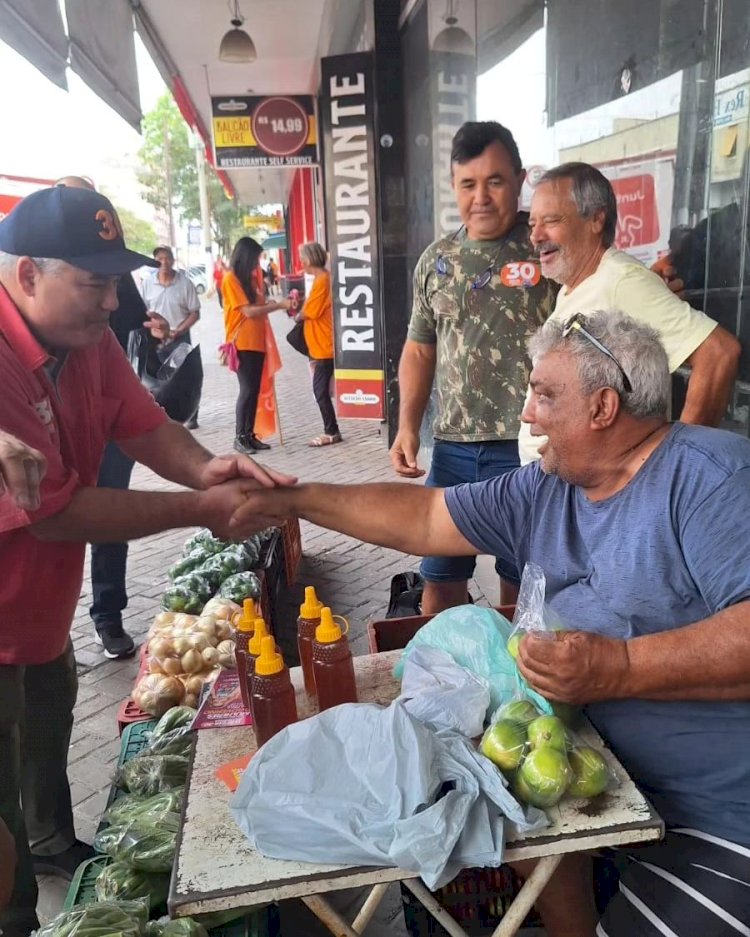 FENÔMENO LARANJA! Caminhada da Mudança traz a cor do otimismo para o centro de Marília