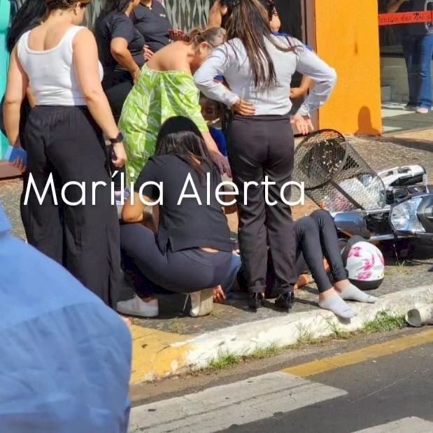 Acidente deixa motociclista ferida e chama atenção na São Luiz