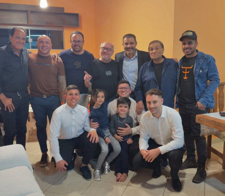 João Pinheiro inicia gravações ao lado de Dedé Santana em filme promissor e anuncia candidatura a Deputado Federal em 2026.