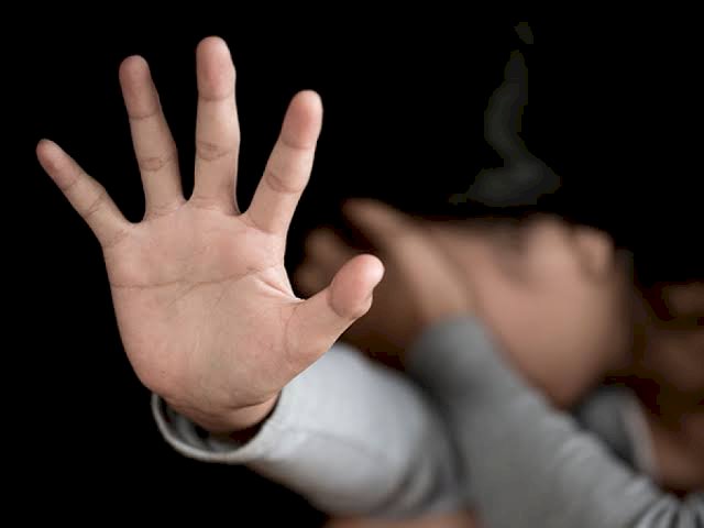 Adolescente de Marília é sequestrada por dois homens, estuprada e abandonada em praça 