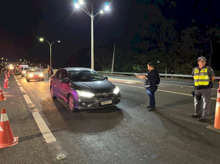 Blitz na Rodovia do Contorno, em Marília, autua 16 motoristas por álcool ao volante